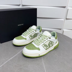Classic Low Sneakers
