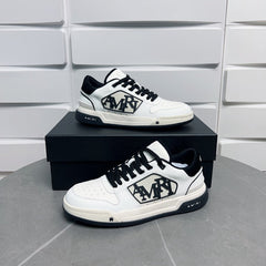 Classic Low Sneakers